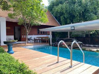Whisper Oasis - Award-Winning Jacuzzi Pool Villa for 10 - 3BR, Daily Housekeeping - 5