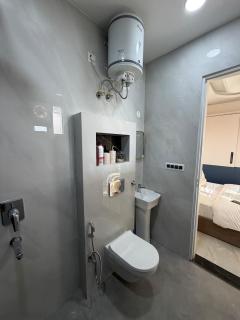 Peaceful Mountain View 2BHK apartment with Balcony - 8