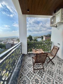 Peaceful Mountain View 2BHK apartment with Balcony - 6