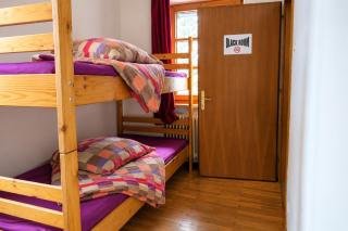 SnowBunnys BackPackers Hostel - 1