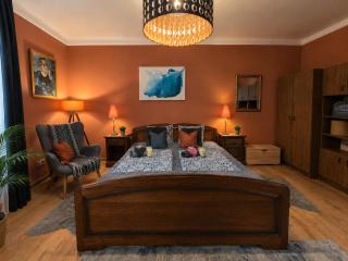 Central Studio Apartment - 0