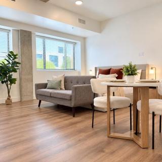 Downtown SLC Studio King Bed Free Parking - 4