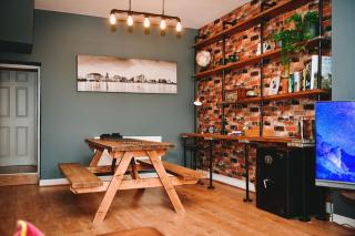 Castle View Apartment - J32 M4 - 2