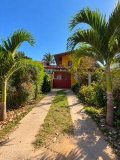 Casa em Setiba a 150m da praia até 12 pessoas - 0