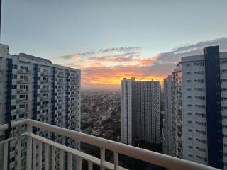 2BR Staycation near SM North EDSA Mall - 5