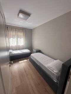 Xhenis Apartment - 6
