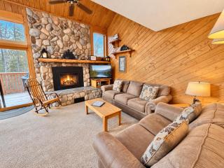 3BR Townhome Ski In Ski Out Pool Hot Tub - 8
