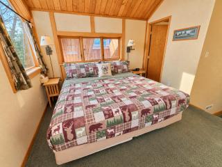 3BR Townhome Ski In Ski Out Pool Hot Tub - 2