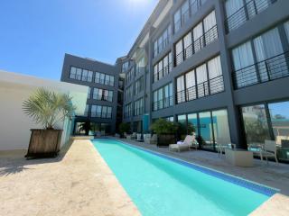 Rizz Suites by Instyle near Sosua Beach with Pool & 24h GYM - 9
