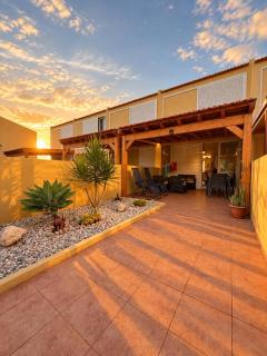 Charming Beach Villa Porto Santo - 2