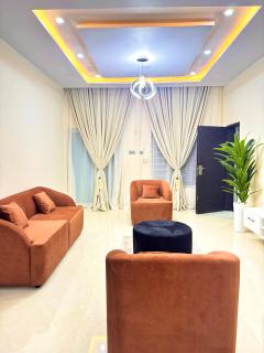Zealzone Luxury Apartment Abuja - 4