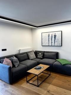 Lakeside Penthouse 16 - 0