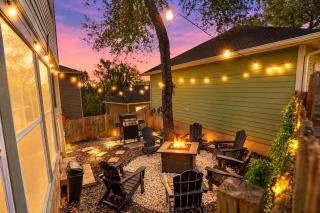 2 Private Homes on a lot , 5BR 35BA Sleeps 18 ,Fire Pit 2 BBQs - 0