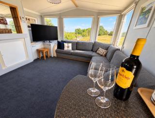Plum Tree Lodge Set in 2 acres of Private Land - 9
