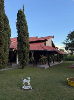 Finca en pereira con piscina y cancha de futbol - 2
