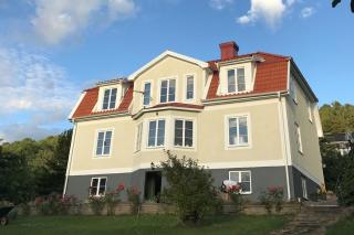 Comfortable private apartment in Granna ideal overnight stop - 1