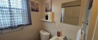 Cozy 2-Bedroom Apartment - 7