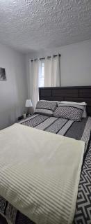 Cozy 2-Bedroom Apartment - 6