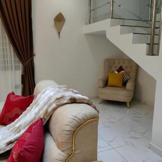 Barbs Homestay Comfortable Room Rental in 3 Bed House - 2