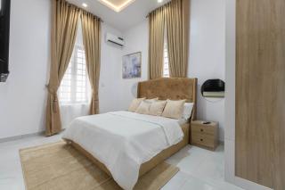 Gaiety Apartments - 7