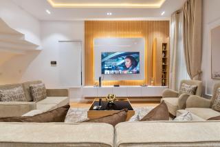 Gaiety Apartments - 5