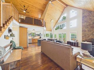 First Rise-Luxury Riverfront Retreat - 1