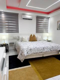 Luxury and Modern Comfort with Private Terrace - 7
