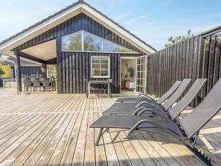 8 person holiday home in Hadsund-By Traum - 8