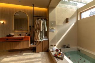 Tingyue Hot Spring Homestay - 1