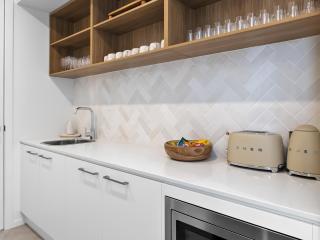 Mooloolaba Family 5 Bedroom Haven - 3