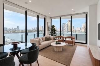 Riverfront 3BR with Stunning Views, Pool & 2 Parking - 0
