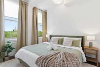 DWTN I King Bed I Free Parking I Green View I Gym - 9