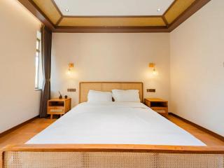 Floral Hotel Camphor Valley Gather Retreat Hotel - 0