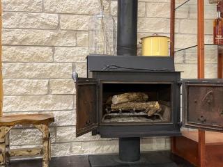 Chateau Bourbon Luxury Whiskey Lounge Retreat - 1