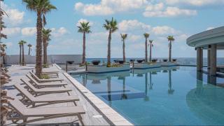 Oceanfront Luxury Condo w Heated Pool & Hot Tub - 5