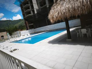Noveno Sol Corner Apartment with Pool in Villeta - 7