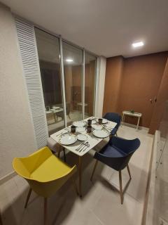 Noveno Sol Corner Apartment with Pool in Villeta - 2