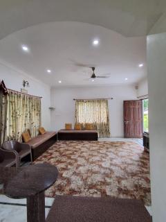Entire 10000sq ft farm Villa Private pool AQs - 7