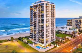 GOLDEN SANDS Main Beach Oceanfront - 9