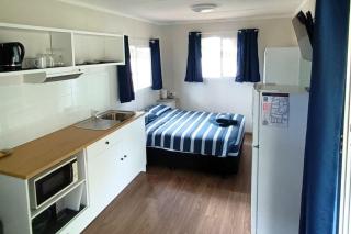 Busselton Lazy Days Caravan Park - 8