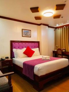 CLN Boutique Hotel - 9