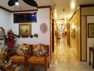 CLN Boutique Hotel - 8
