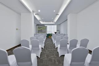 Whiz Prime Hotel Megamas Manado - 5