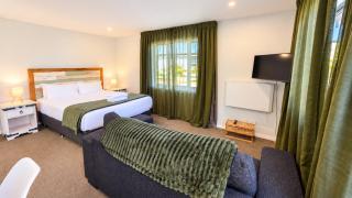 Studio Getaway | Walk to Mt Iron & Wanaka Town - 3
