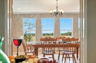 Rock Cottage - Charming Texas Country Retreat - 8