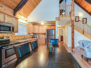 Charming Tahoe Chalet - 5