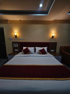 Regal Suites Hotel Rooms Bommasandra - 4