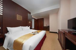 Cheerful Hotel - 8