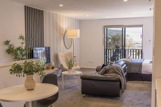 Urban Taita Nest - 2