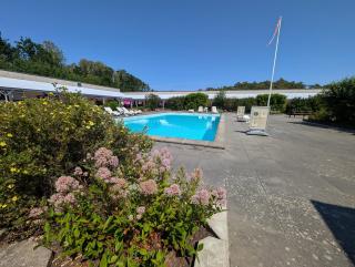 Bright Holiday Home Near Beach And Pool - 4